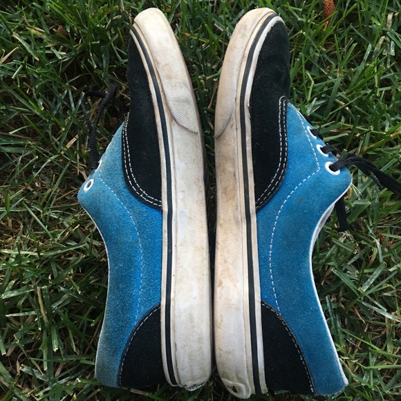 Vans - Picture 3 of 6